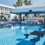 Private Tranasfer from Punta Cana Airport to Riu Bambu hotel — Guided tour and outdoor activity