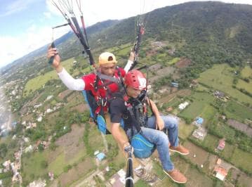 Jarabacoa: Paragliding Experience with GoPro Video — Guided tour and outdoor activity