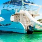 Party Boat Cruise with Snorkeling and Natural Pool — Guided tour and outdoor activity