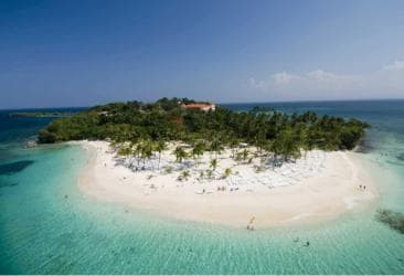 From Bayahibe: Samanà Whale Watching and Bacardi Island Tour — Guided tour and outdoor activity
