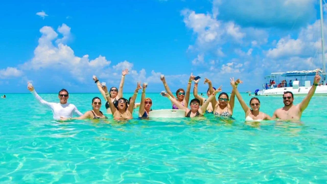 Aventura Exótica a Isla Saona: Paraíso en la Piscina Natural — Guided tour and outdoor activity