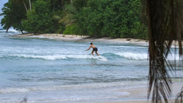 Jaco Beach: Learn to Surf in Costa Rica - Surf for Families — Guided tour and outdoor activity
