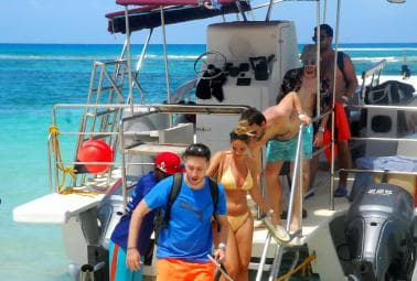 From La Romana: Saona Island for Aida Cruises Passengers — Guided tour and outdoor activity