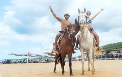 Exclusive Horseback Riding Adventure Countryside & Beach — Guided tour and outdoor activity