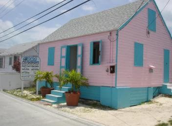 Bayahibe: Monkeyland and Country House Tour with Pickup — Guided tour and outdoor activity