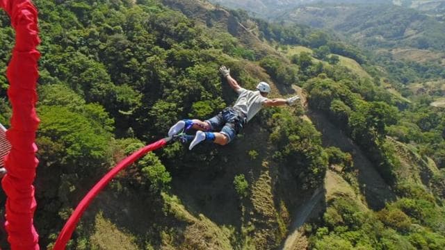 Monteverde: Bungee Jumping Experience — Guided tour and outdoor activity