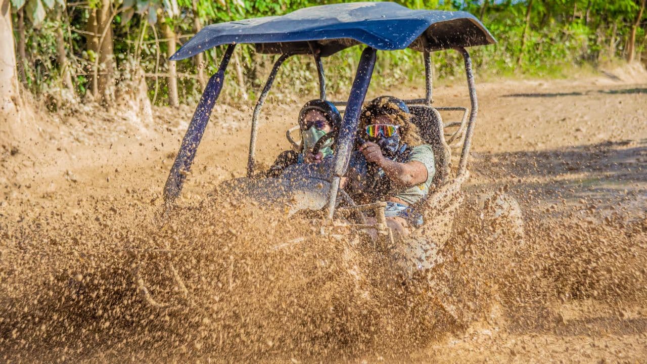 Punta Cana: Coco Bongo Nightclub with Round-Trip Transfer — Guided tour and outdoor activity