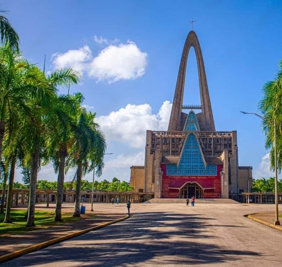 Cultural Tour in Higüey: From the Basilica to the Beaches of Macao — Guided tour and outdoor activity