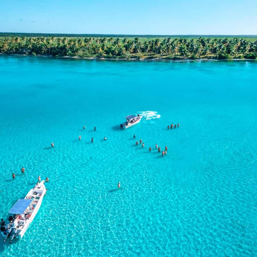 Punta Cana: Saona Crusoe VIP — Guided tour and outdoor activity