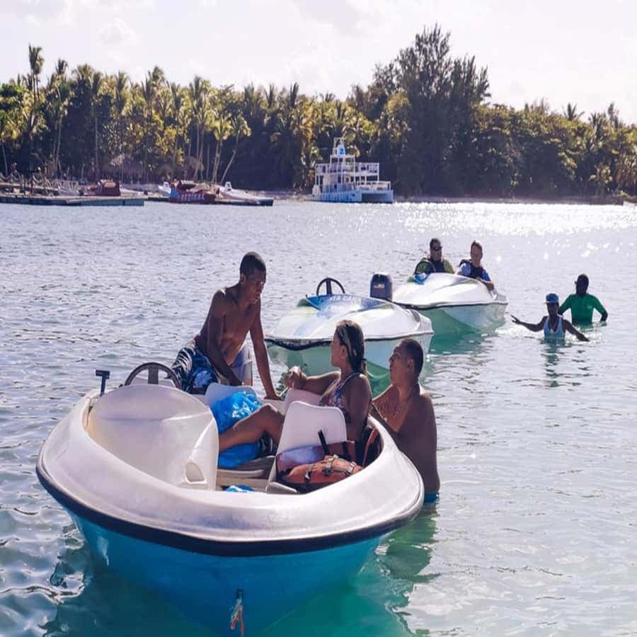 Guided Speedboat Experience on the Coast: Punta Cana — Guided tour and outdoor activity