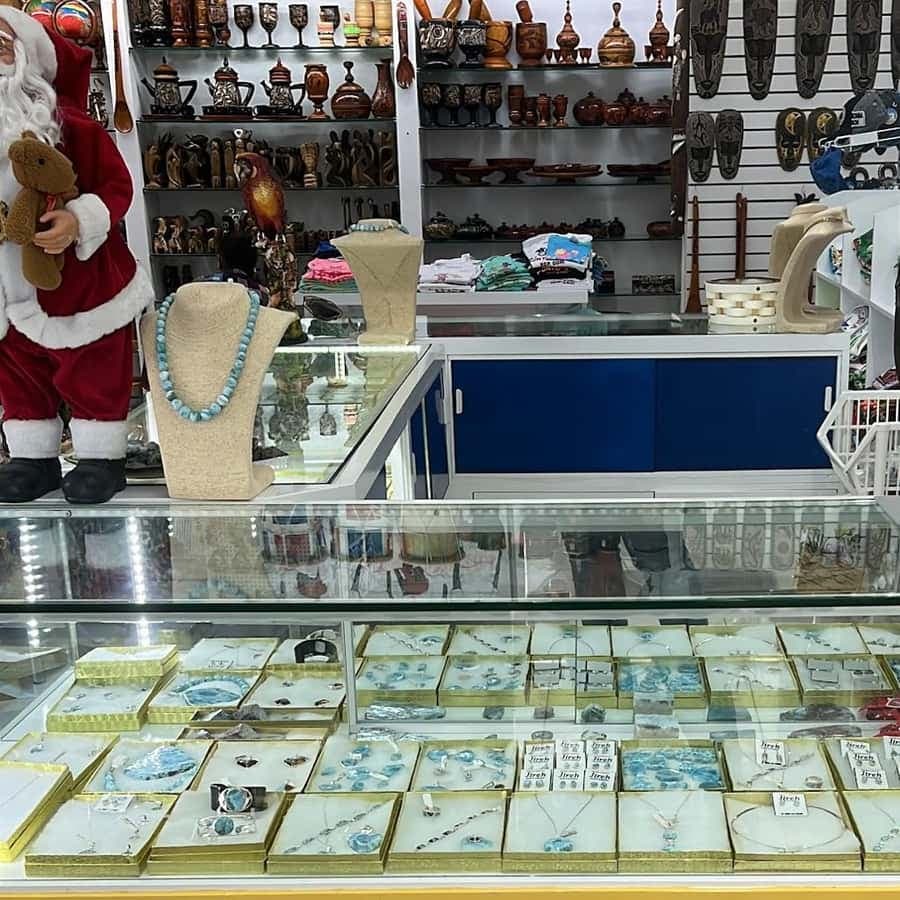 Punta Souvenirs -Shooping Tour free — Guided tour and outdoor activity