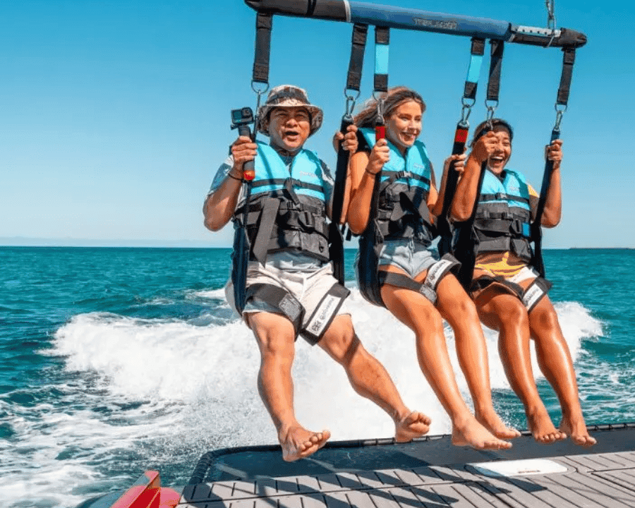 Adventure in the Heights: The Parasailing Experience — Guided tour and outdoor activity