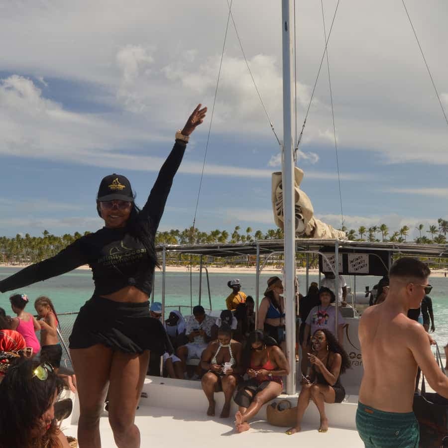 Punta Cana Party boat (Only Adult) â Guided tour and outdoor activity