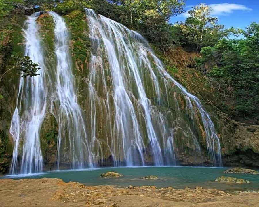 Samaná Full Day, Whales, Cayo Levantado, Lemon Waterfall — Guided tour and outdoor activity