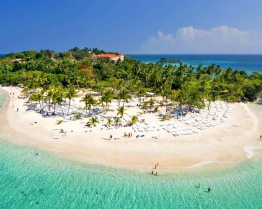 Punta Cana: Bacardi Island & Limon Waterfall Full-Day Tour — Guided tour and outdoor activity