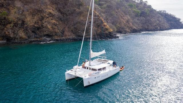Costa Rica Catamaran: Snorkel, Kayak, Paddleboard & Drinks — Guided tour and outdoor activity