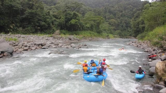 Costa Rica: The Adrenaline of the Pacuare Rapids — Guided tour and outdoor activity