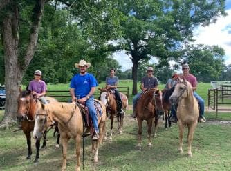 El Limón: Waterfall Horseriding Tour with Lunch — Guided tour and outdoor activity