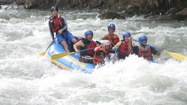 From San José: Pacuare River White Water Rafting Day Trip — Guided tour and outdoor activity
