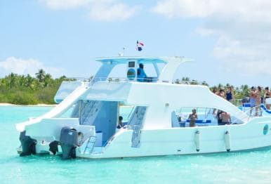 Samaná: Cayo Levantado Island Boat Trip with Buffet Lunch — Guided tour and outdoor activity