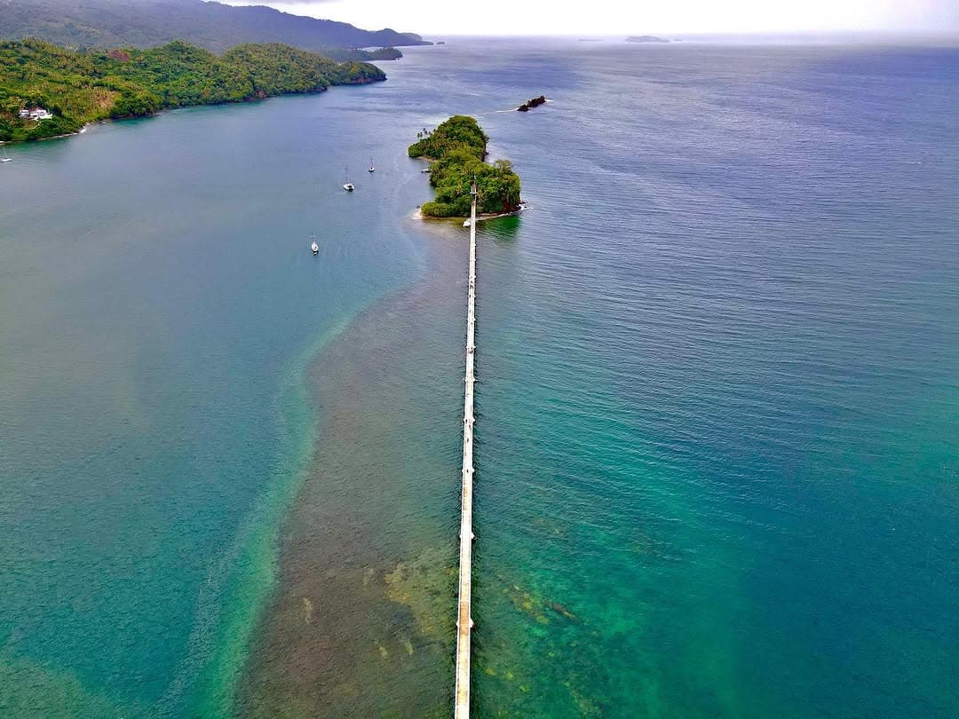 Samaná History Walk & Bridge Hiking Tour | 2 Hour Guided Experience — Guided tour and outdoor activity